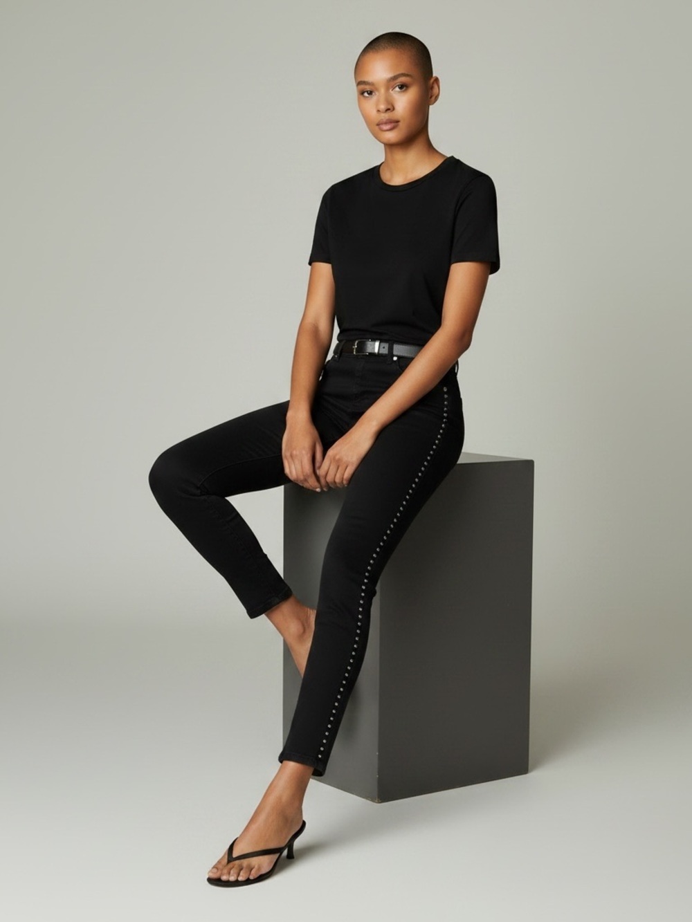 Evermore Skinny Jeans Side Studded Ankle Cropped Black Denim Size 29  7